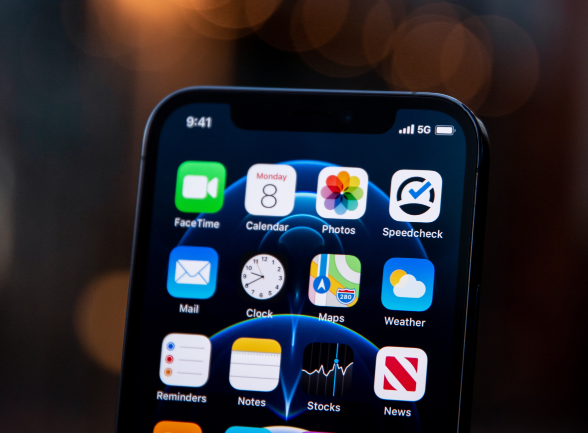 上海苹果手机维修分享为什么 iPhone 12 在冬季会自动关机 
