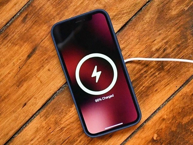 上海苹果手机维修分享iPhone 12可以随便充电吗 